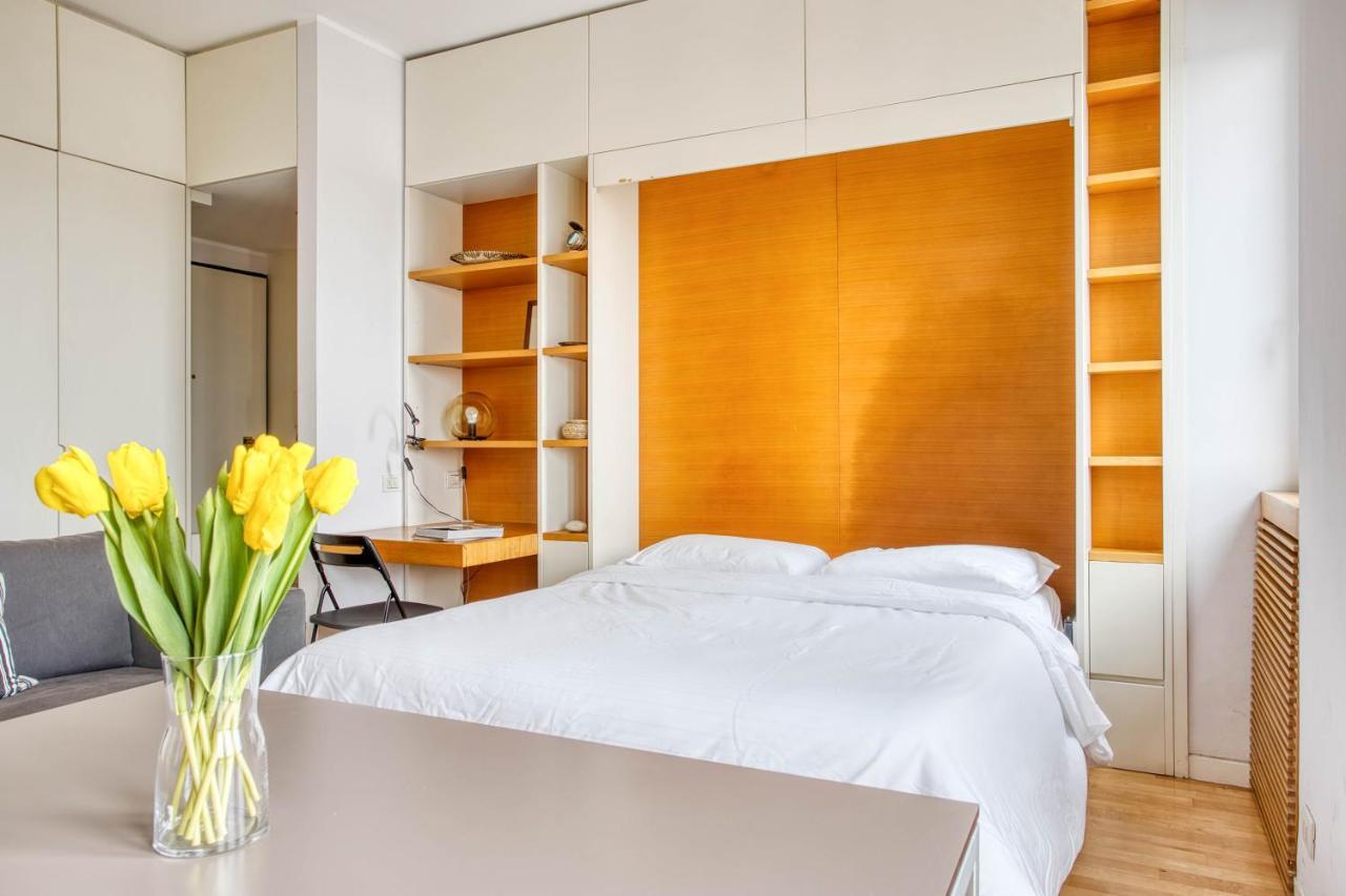 Joivy Vibrant Studio With Balcony Milano Exterior foto