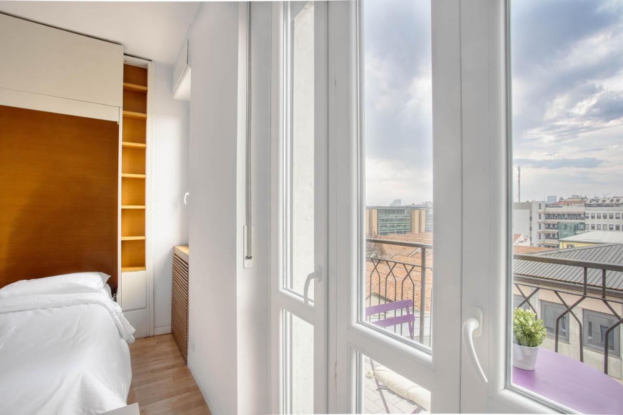 Joivy Vibrant Studio With Balcony Milano Exterior foto